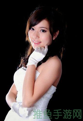 「美女猜拳,笑容誘人,脫下美衣!」-52KMS