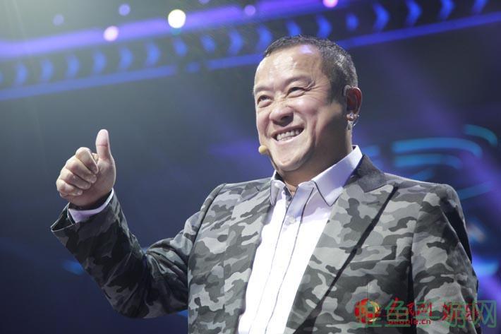 【励志人生】曾志伟公私两服传奇-52KMS